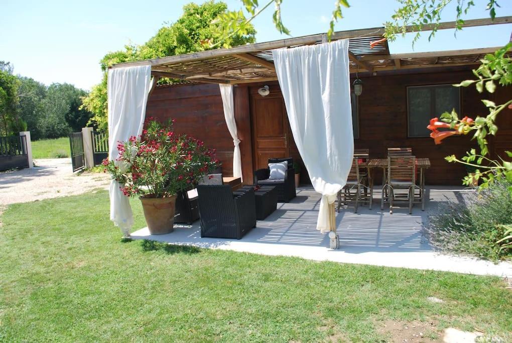 Le Cabanon Tendance Du Luberon Holiday home *